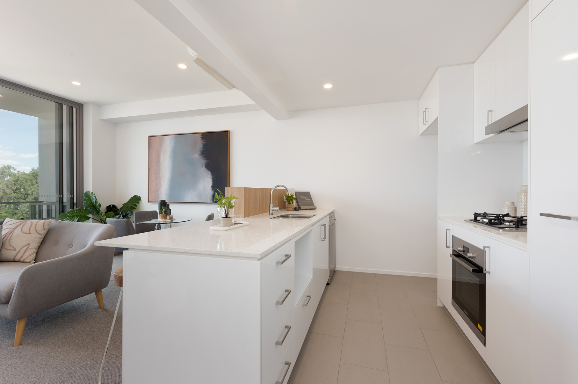 Apartment 609 Lincoln on the Park - Kitchen