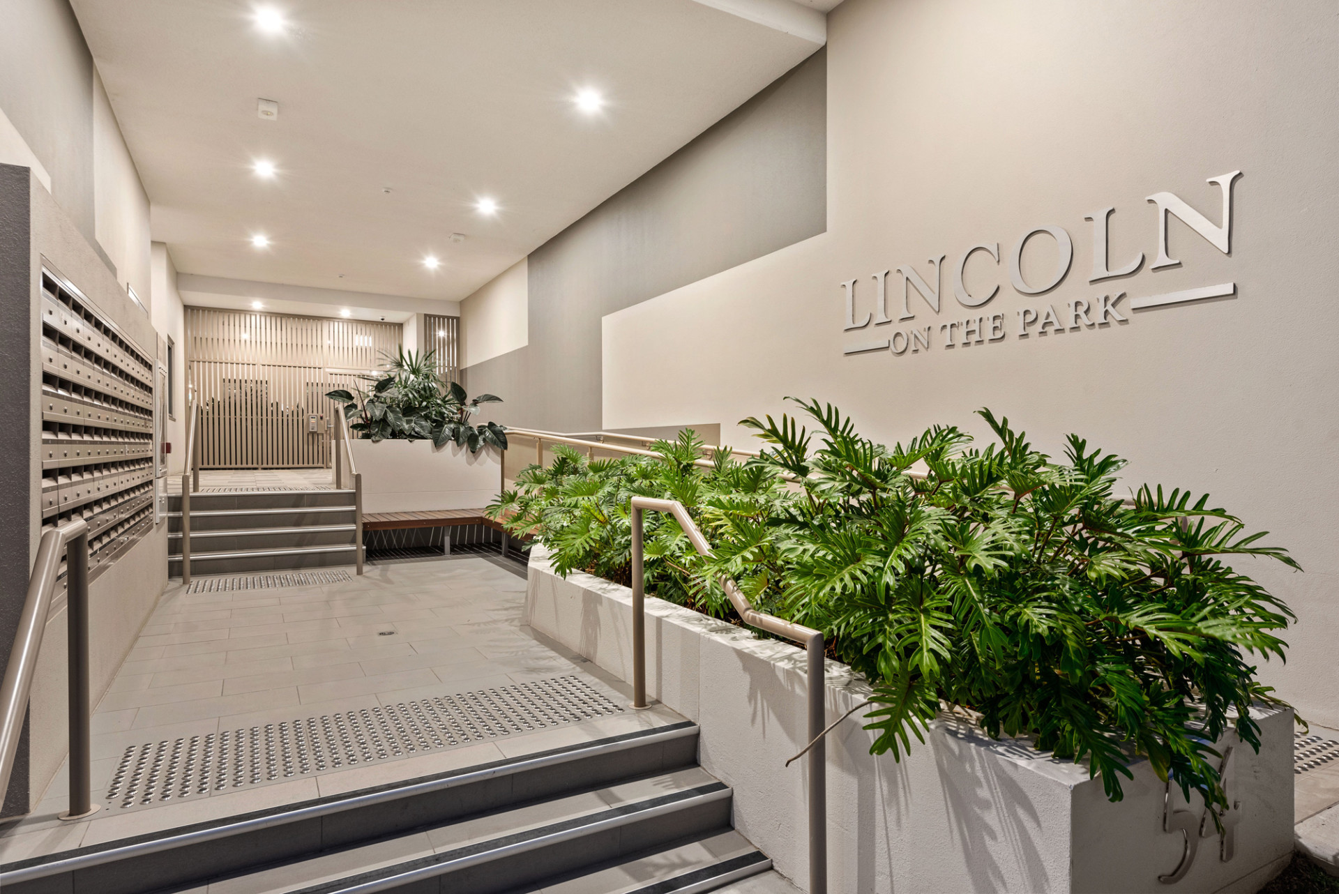 Lincoln on the Park - Lobby